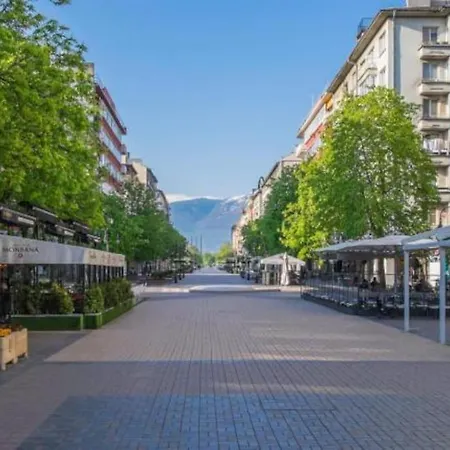 Center 3 * Sofia